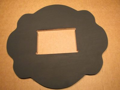 black-picture-frame-2-700x525