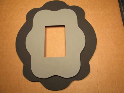black-picture-frame-4-700x525